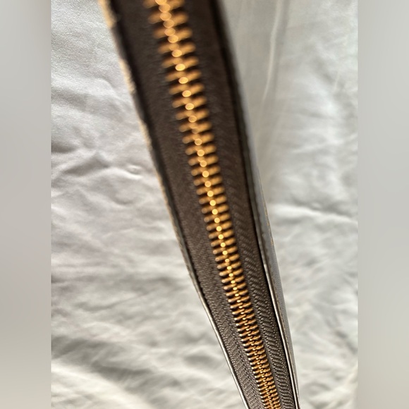 BURBERRY LS ELMORE PVC + LEATHER WALLET - Picture 9 of 10